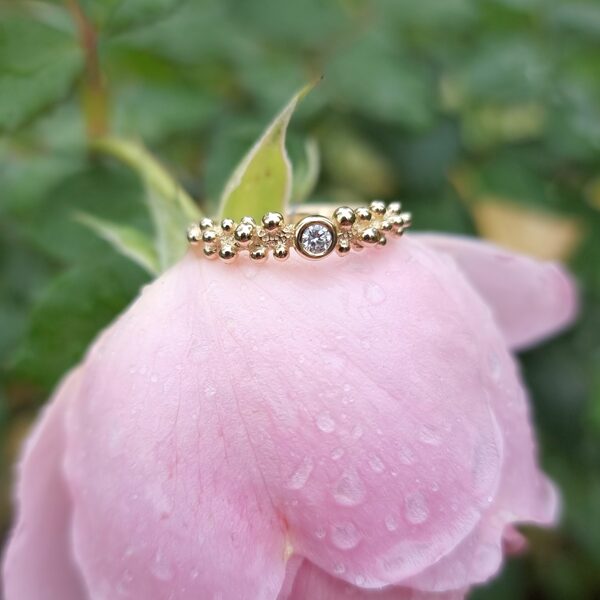 Yellow gold, diamond